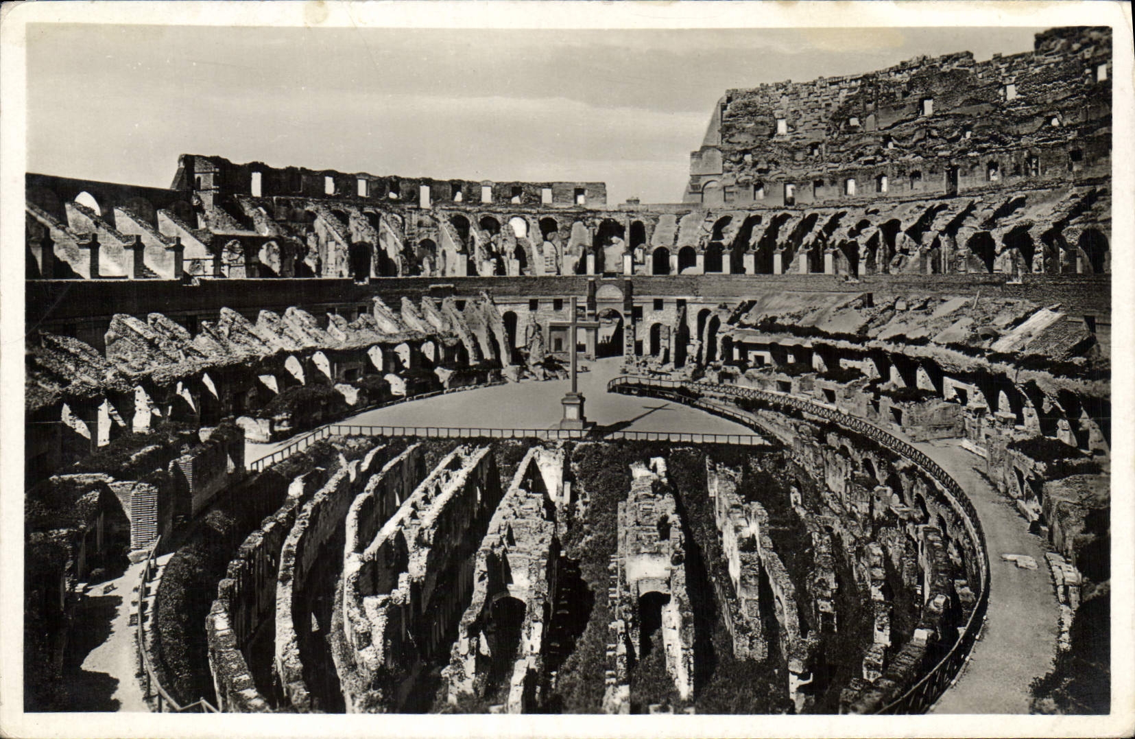 CPA Roma Le Colisee Interieur 