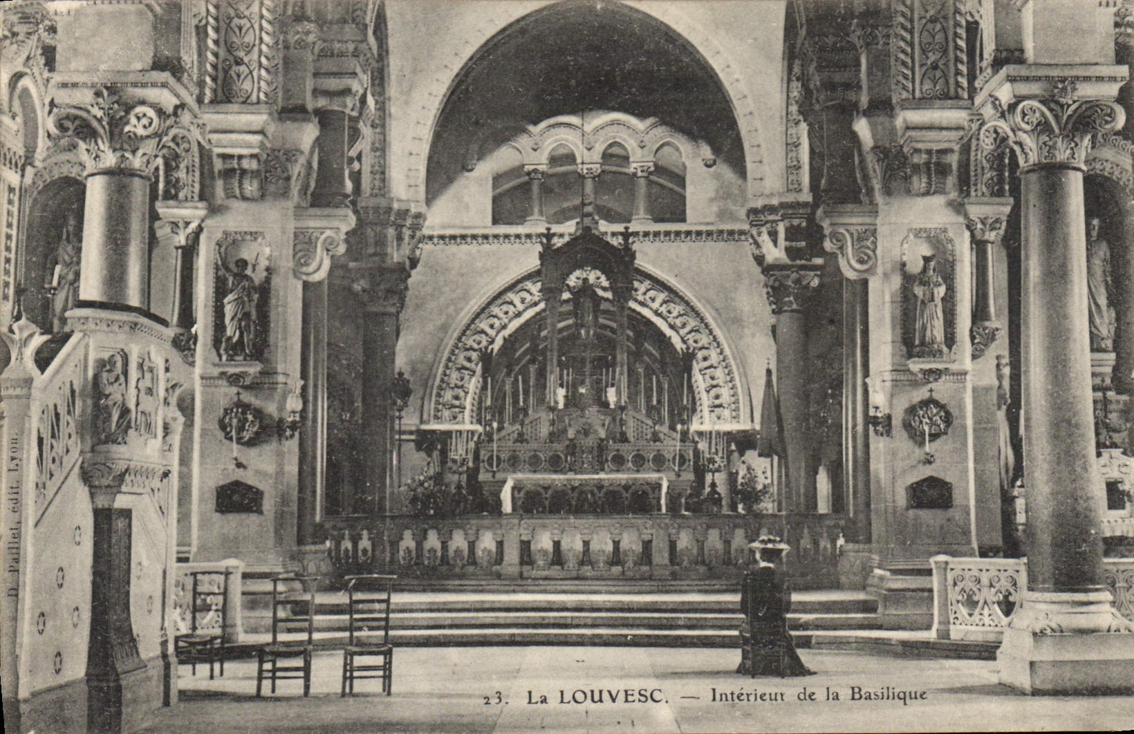 CPA La Louvesc Interieur de la Basilique