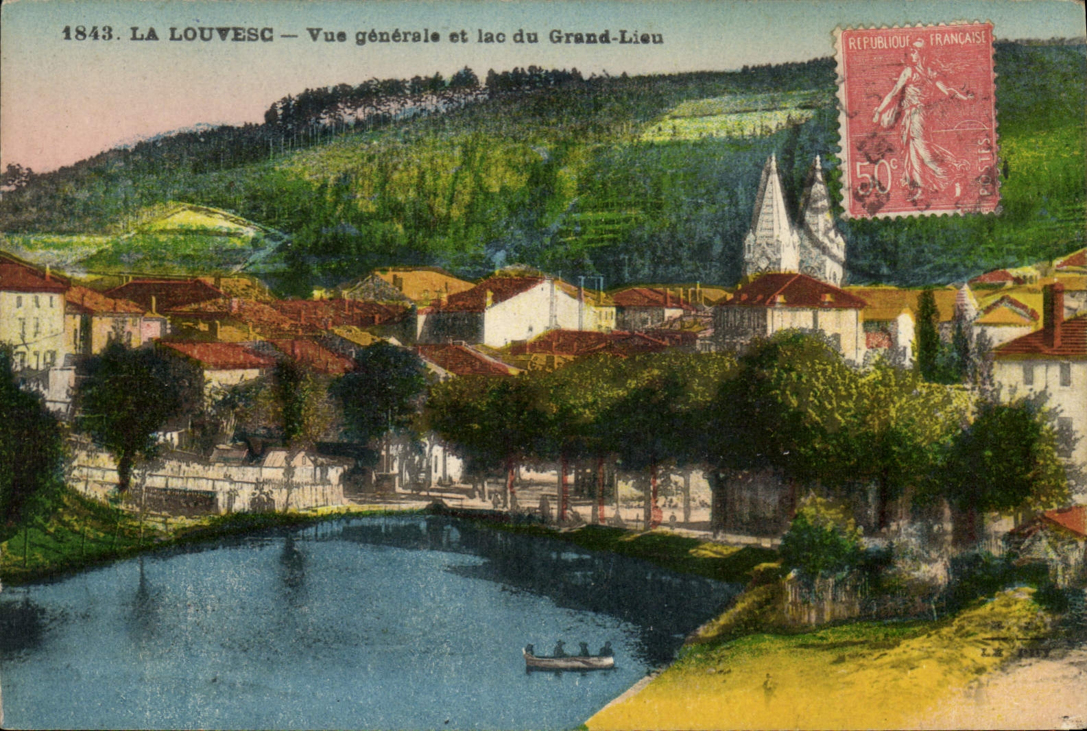 CPA La Louvesc Vue generale et lac du Grand Lieu 