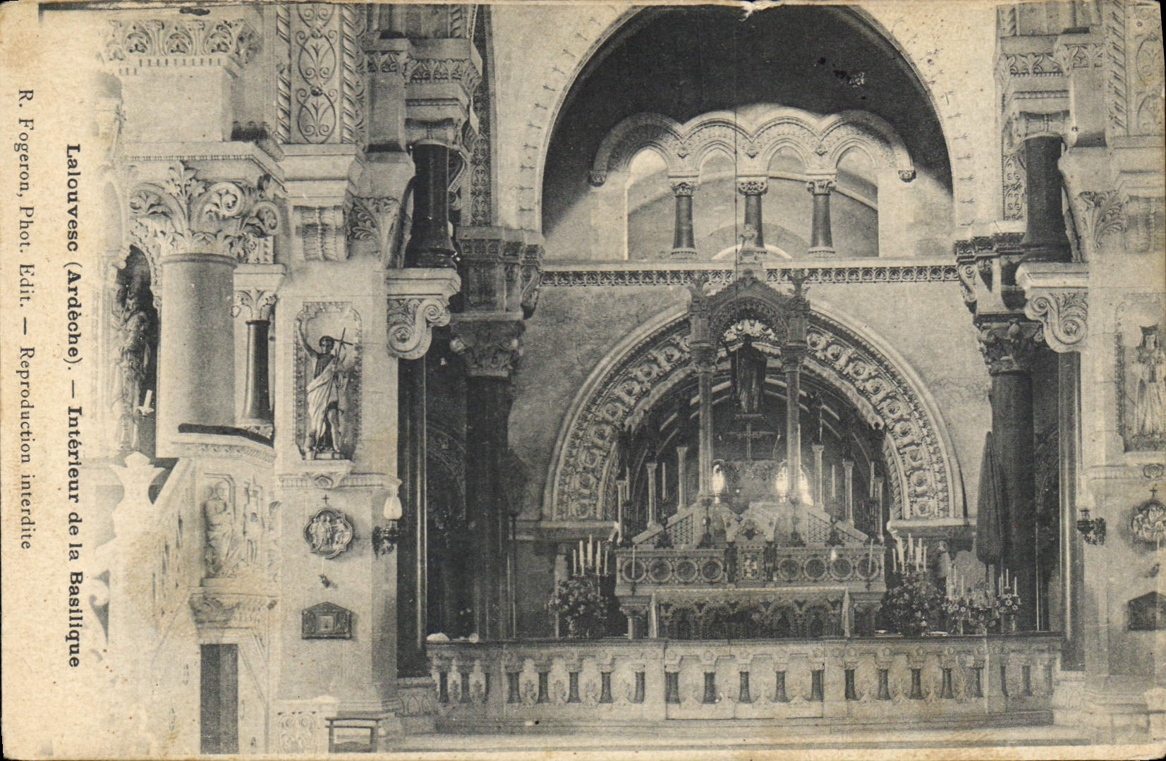 CPA La Louvesc Ardeche Interieur de la Basilique 