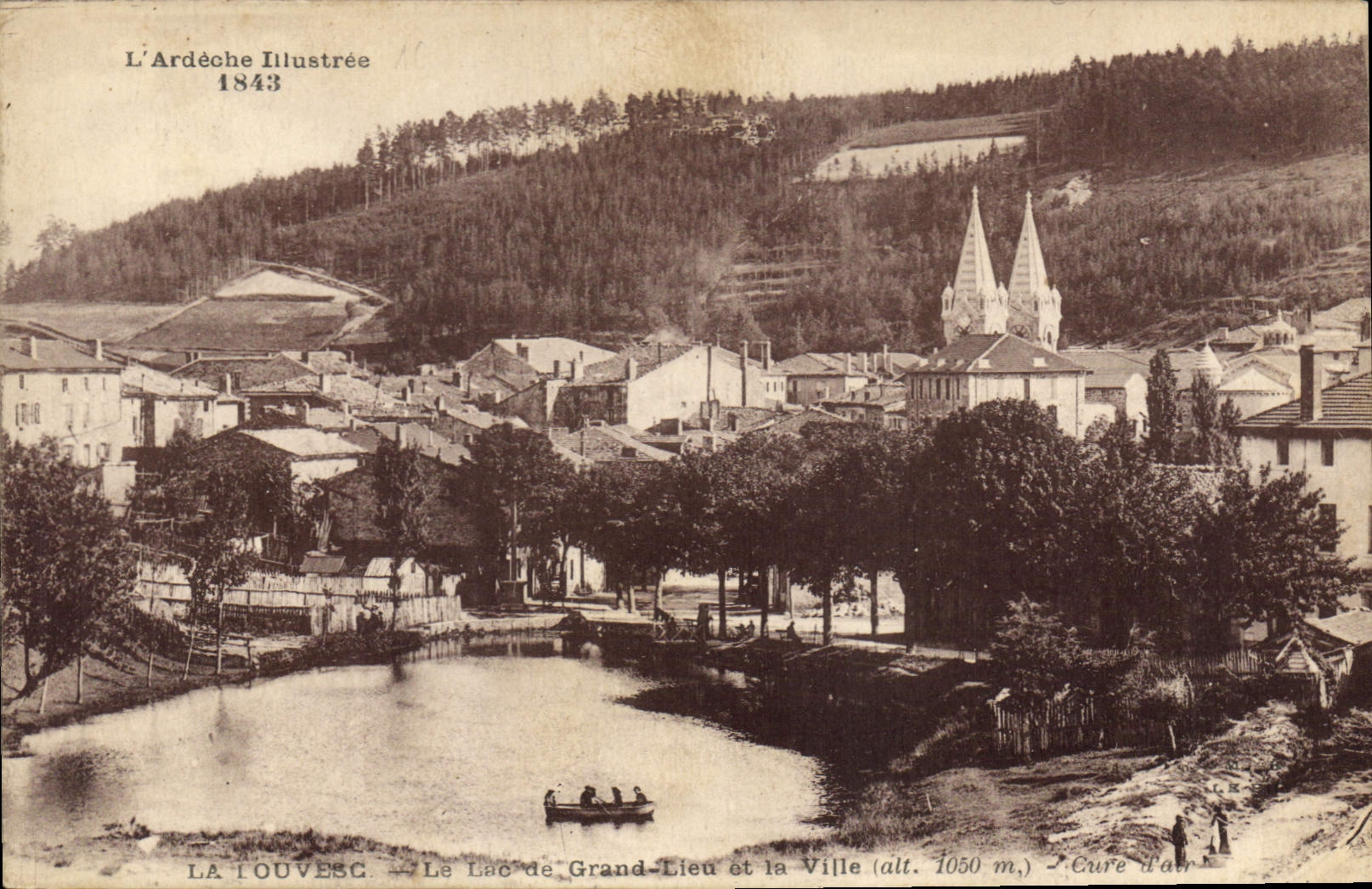 CPA La Louvesc Le Lac de Grand Lieu et la Ville 