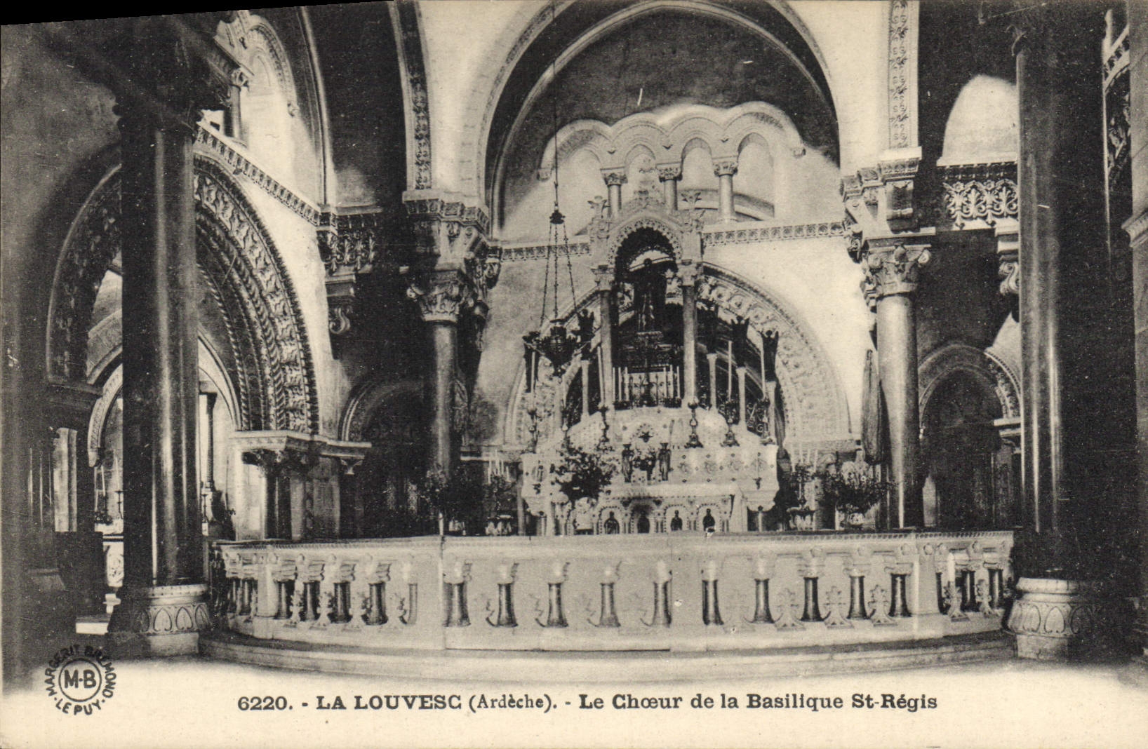 CPA La Louvesc Ardeche Le Choeur de la Basilique St Regis 