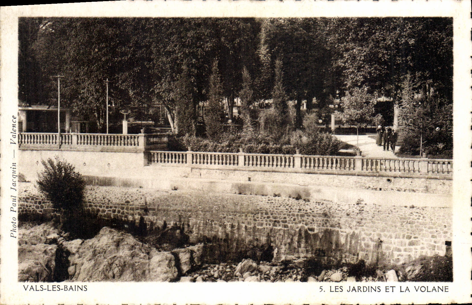 CPA Vals les Bains Les Jardins et la Volane