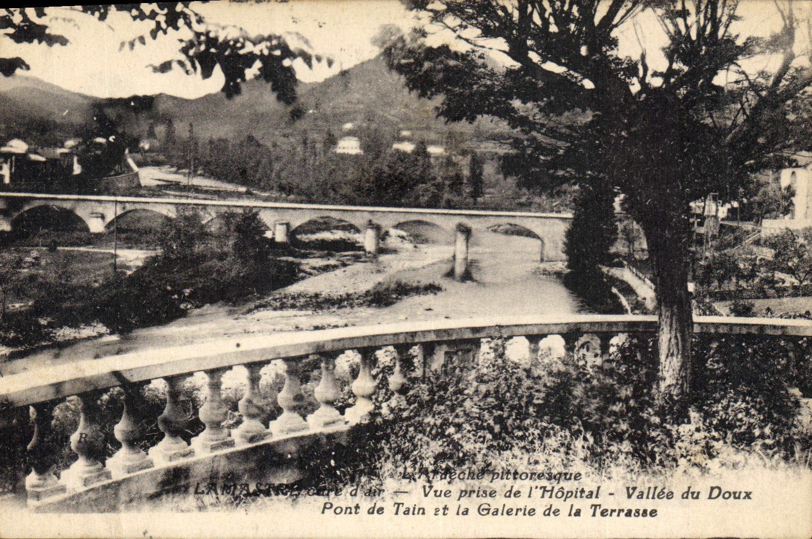 CPA Lac d'Issarles Vue prise de l'Hopital Vallee du Doux Pont de Tain et la Galerie de la Terrasse 