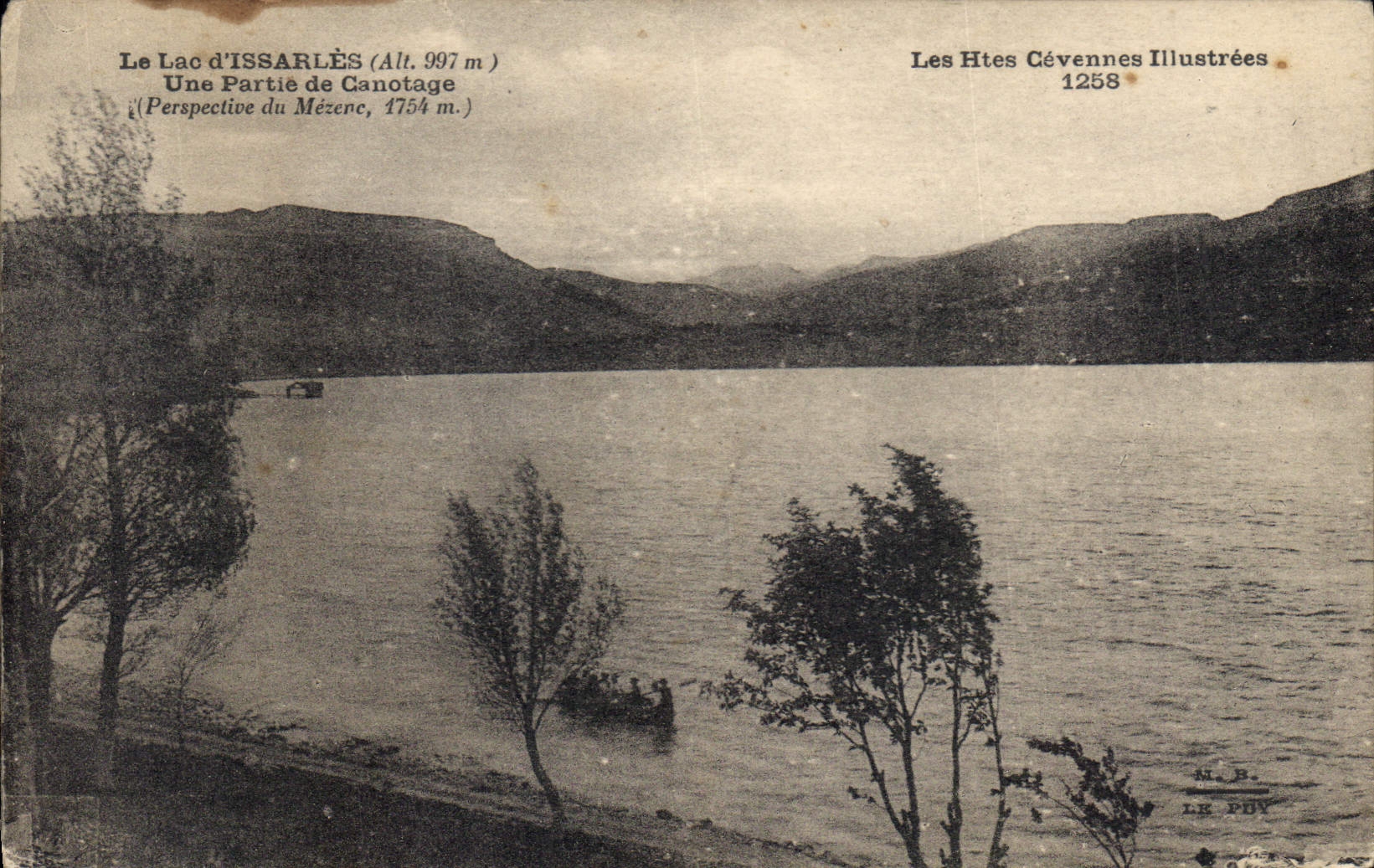 CPA Le Lac d'Issarles Une Partie de Canotage Les Htes Cavennas Illustrees