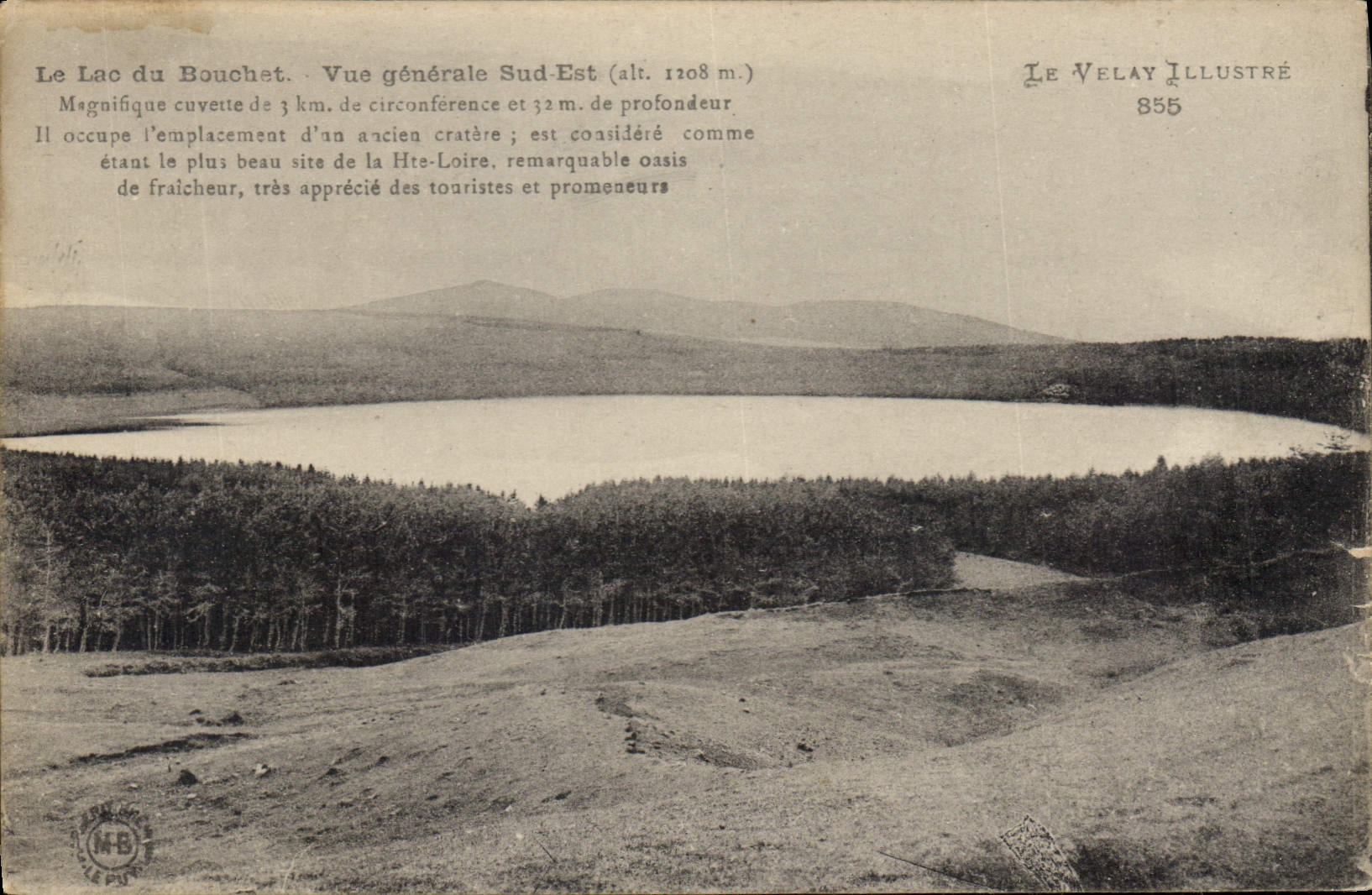 CPA Le Lac d'Issarles Ardeche Vue generale Sud Est