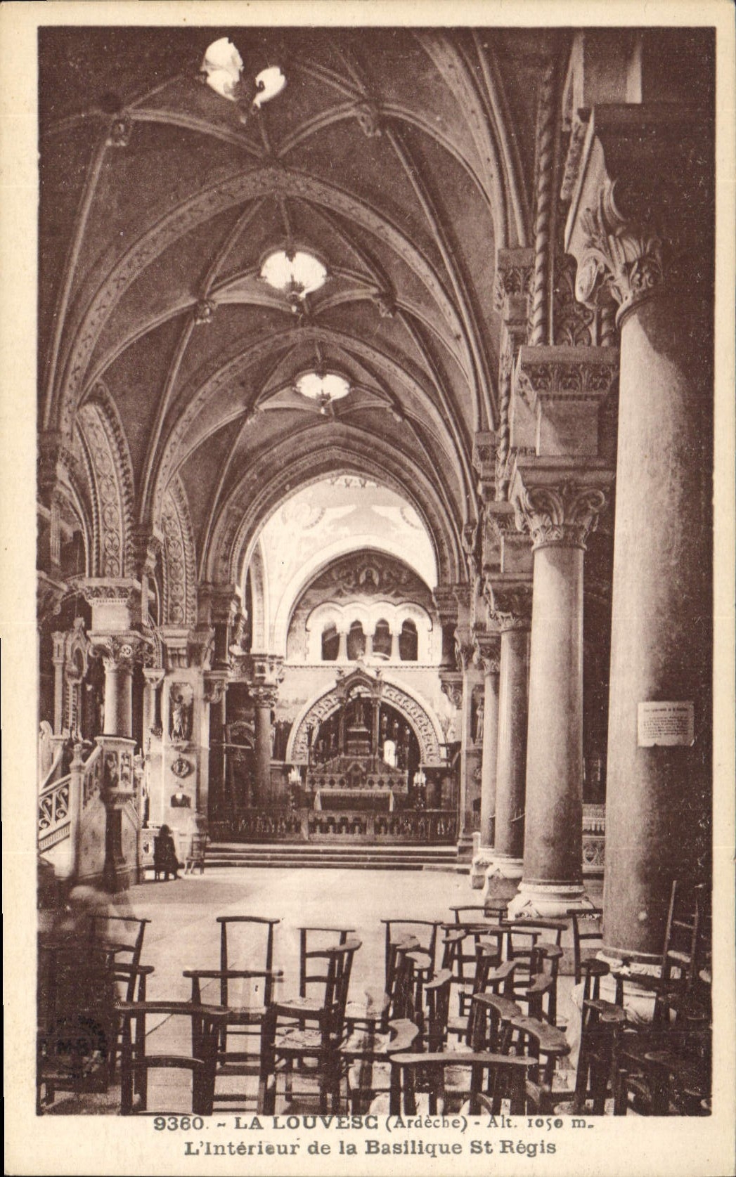 CPA La Louvesc Ardeche L'Interieur de la Basilique St Regis 