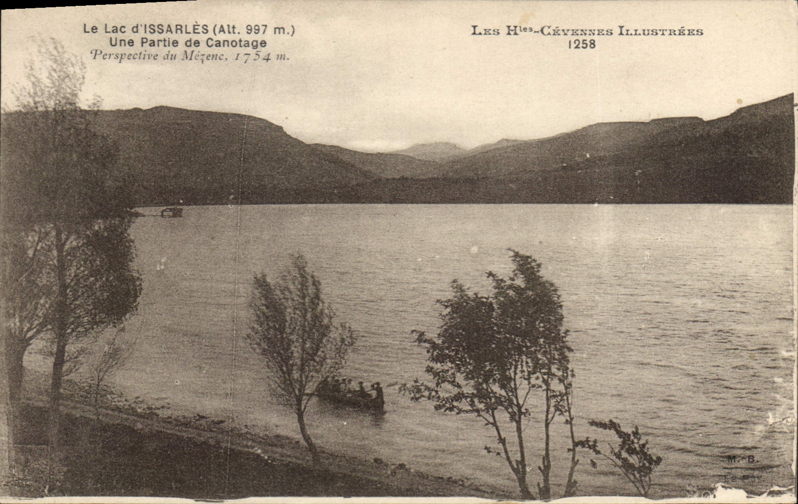 CPA Les Htes Cevennes Illustrees Le Lac d'Issarles Une partie de Canotage