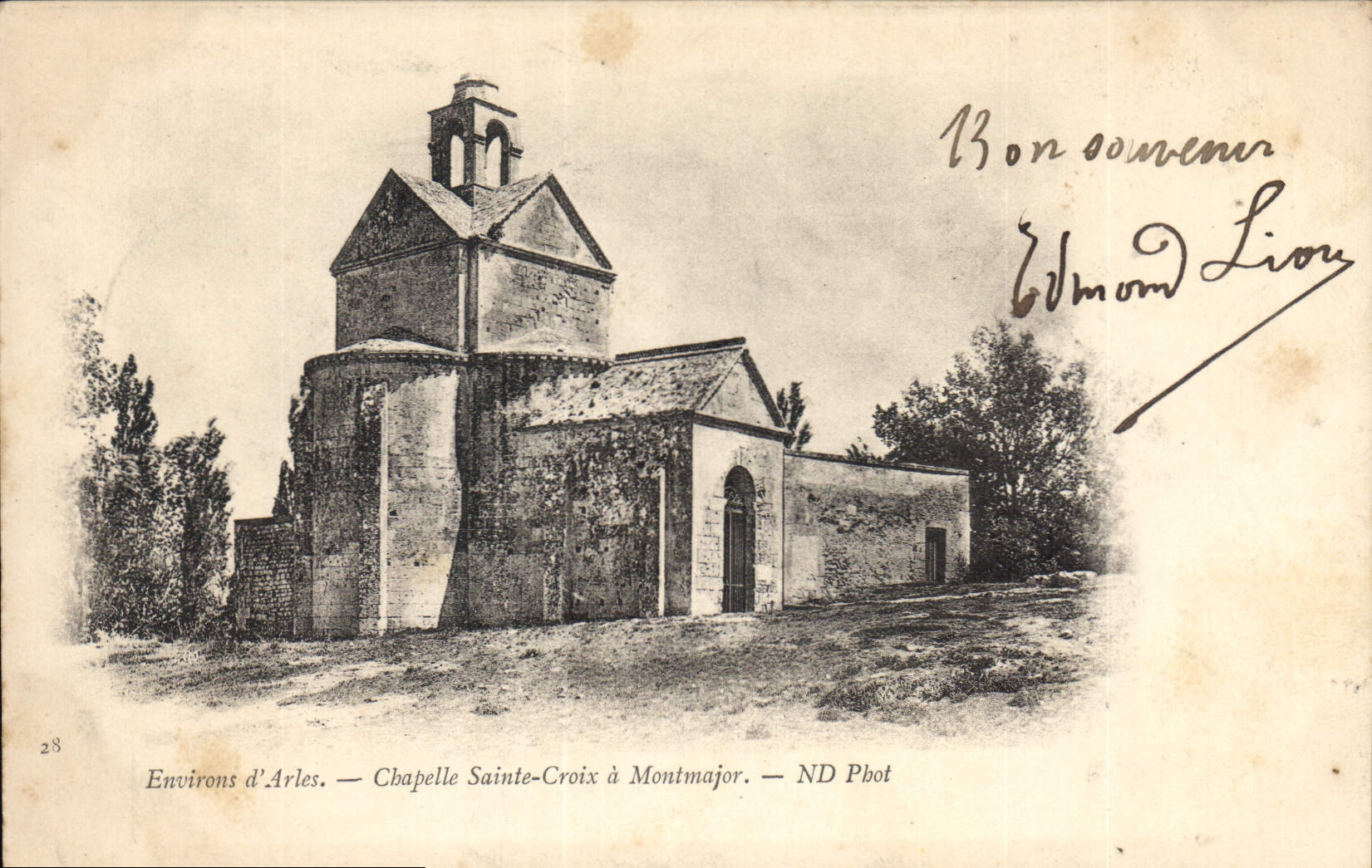 CPA Environs d'Arles Chapelle Sainte Croix a Montmajor