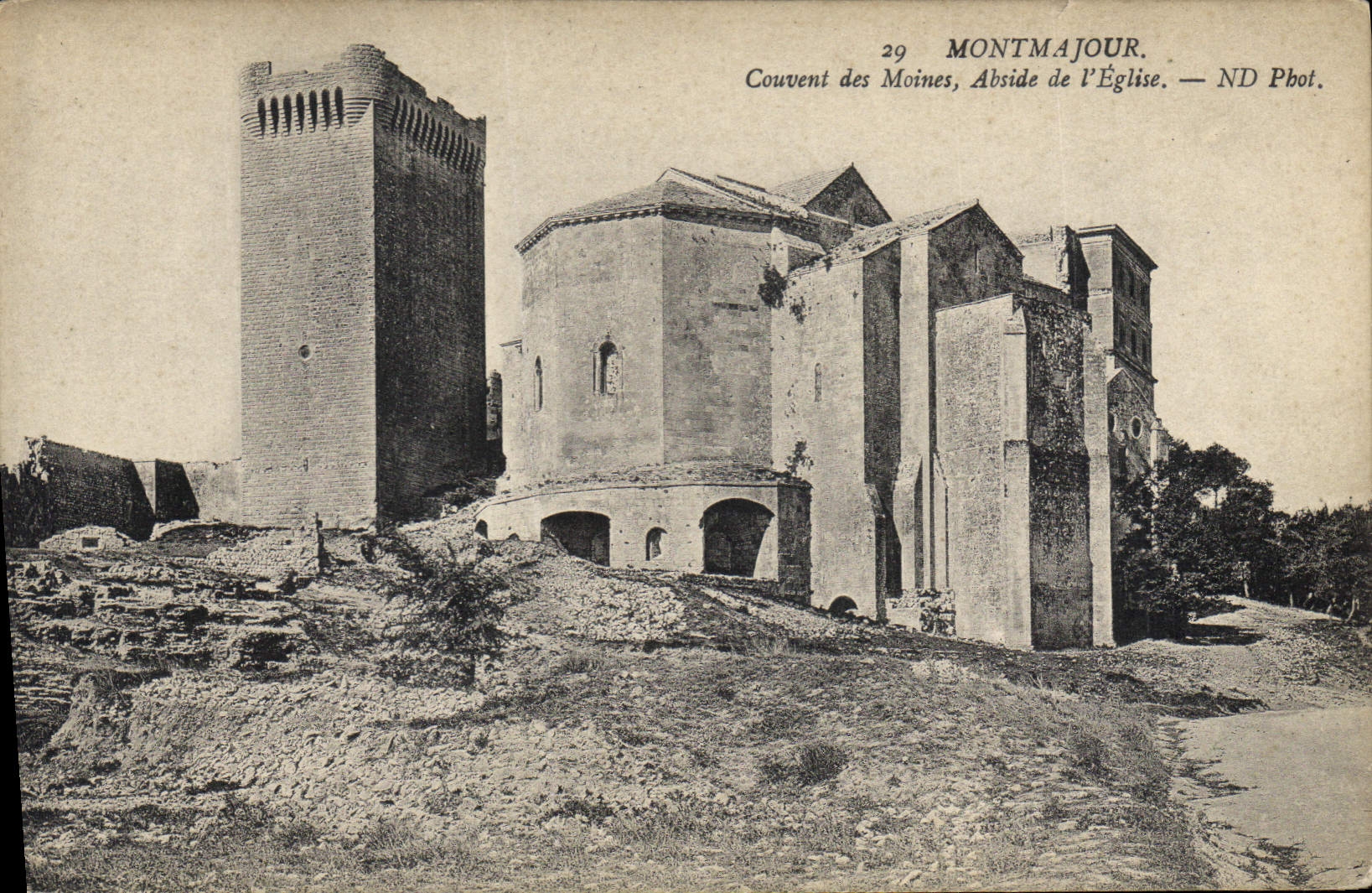 CPA Montmajour Couvent des Moines Abside de l'eglise