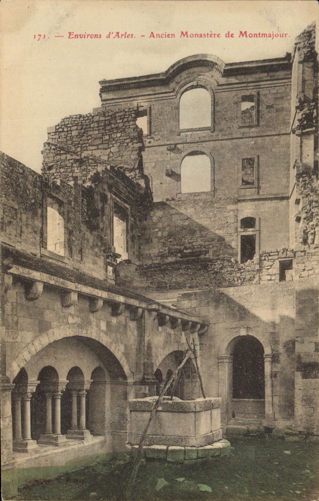 CPA Environs d'Arles ancien Monastere de Montmajour 