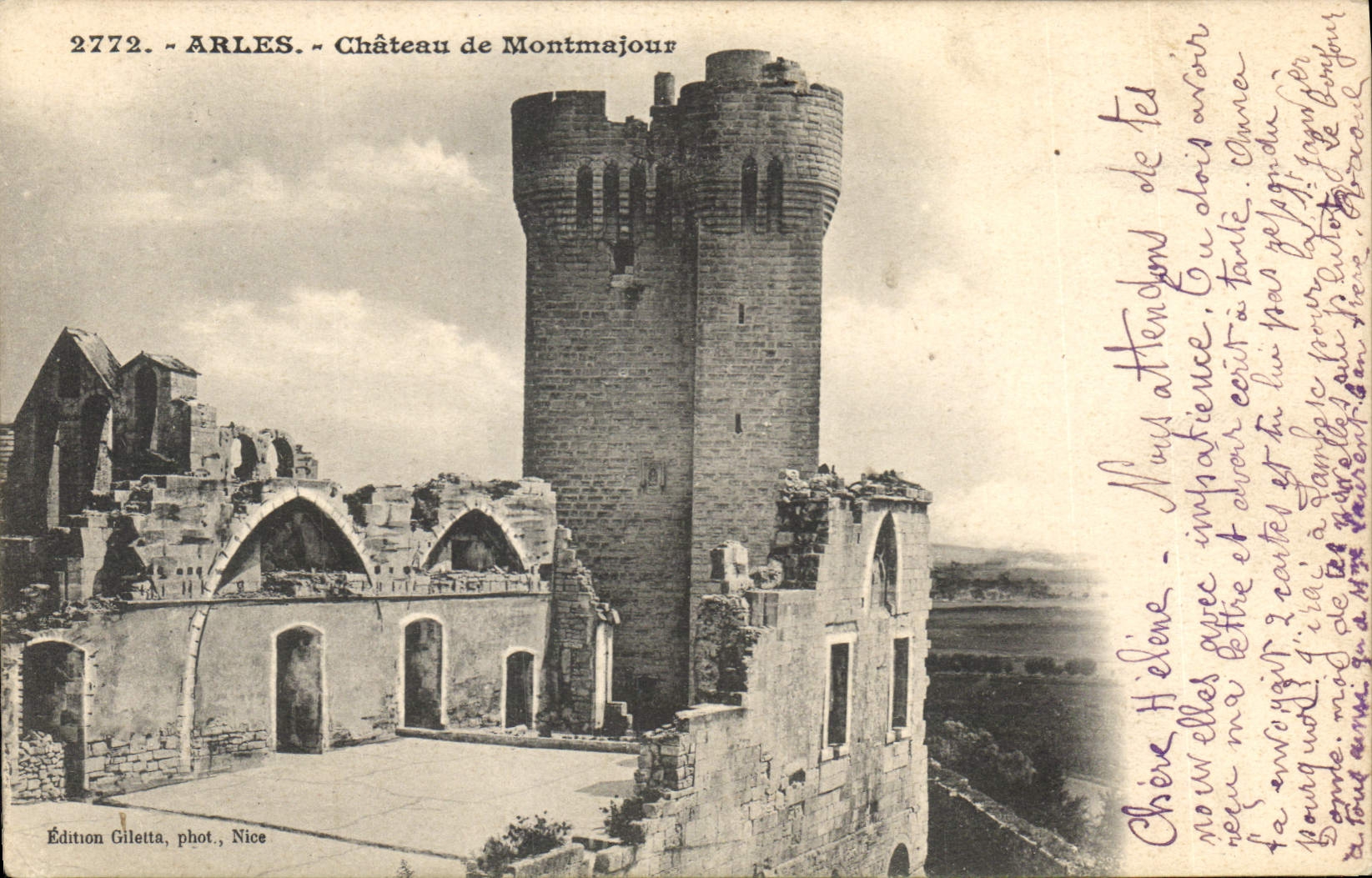 CPA Arles chateau de Montmajour 