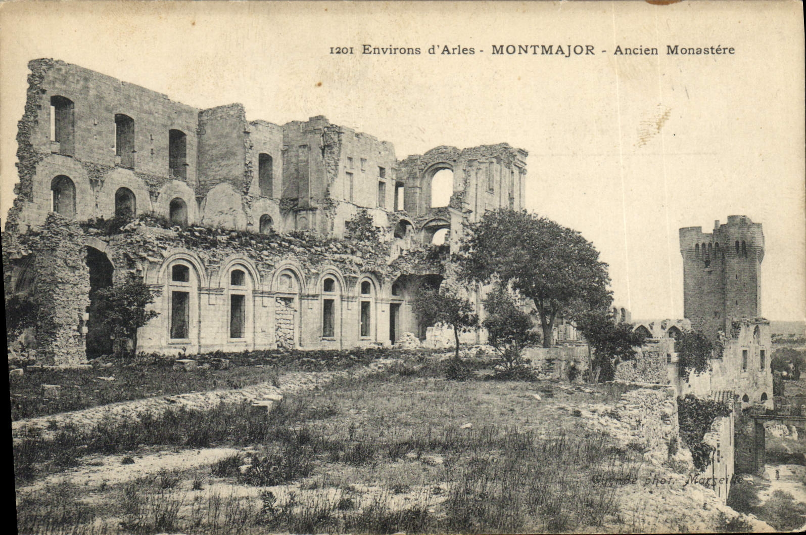 CPA Environs d'Arles Montmajor ancien Monastere 