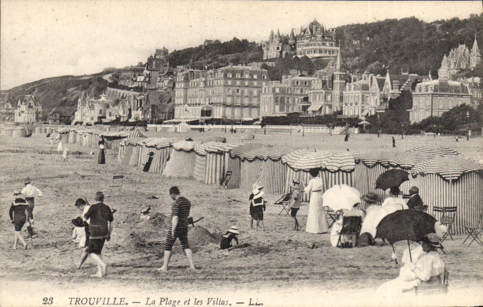 CPA Trouville la plage et les Villas 