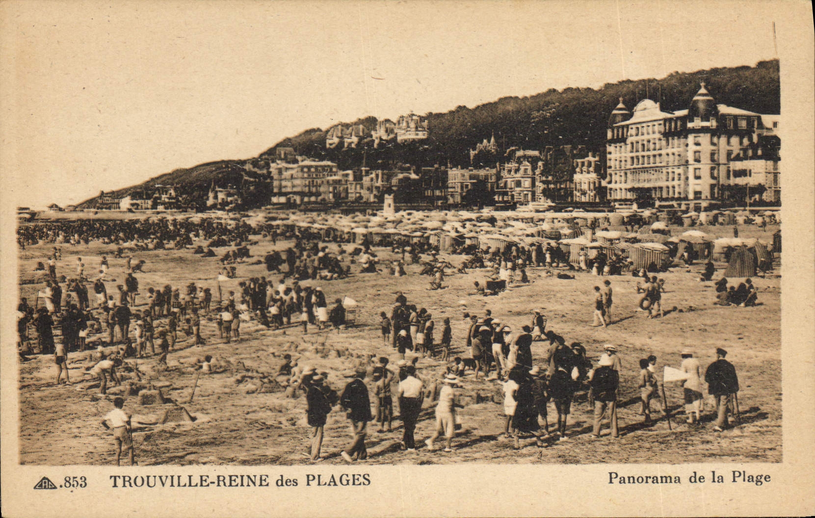 CPA Trouville Reine des Plages Panorama de la plage