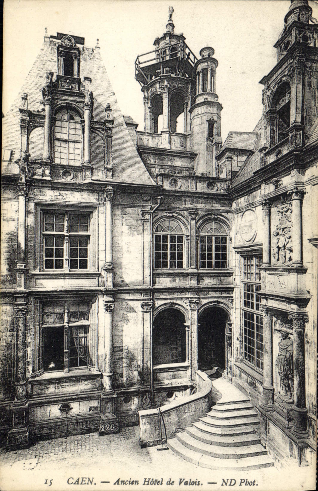 CPA Caen ancien hotel de Valois 