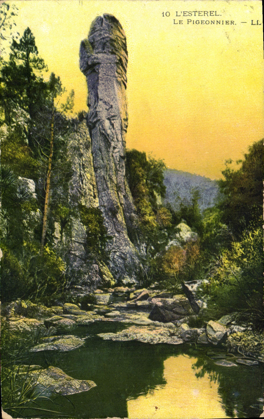 CPA L'Esterel le Pigeonnier 