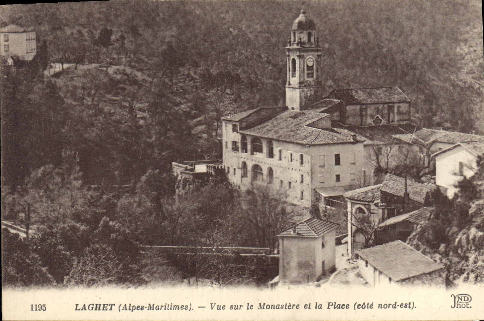 CPA Laghet Alpes Maritimes vue sur le Monastere et la Place cote nord est 