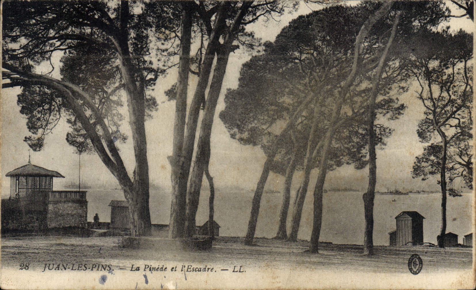 CPA Juan les Pins la Pinede et l'escalier 
