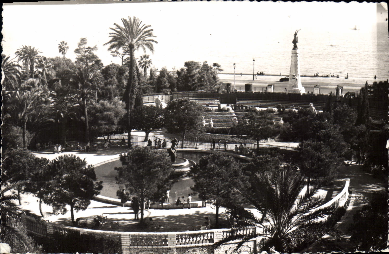 CPA Nice les Jardins Albert 1er 