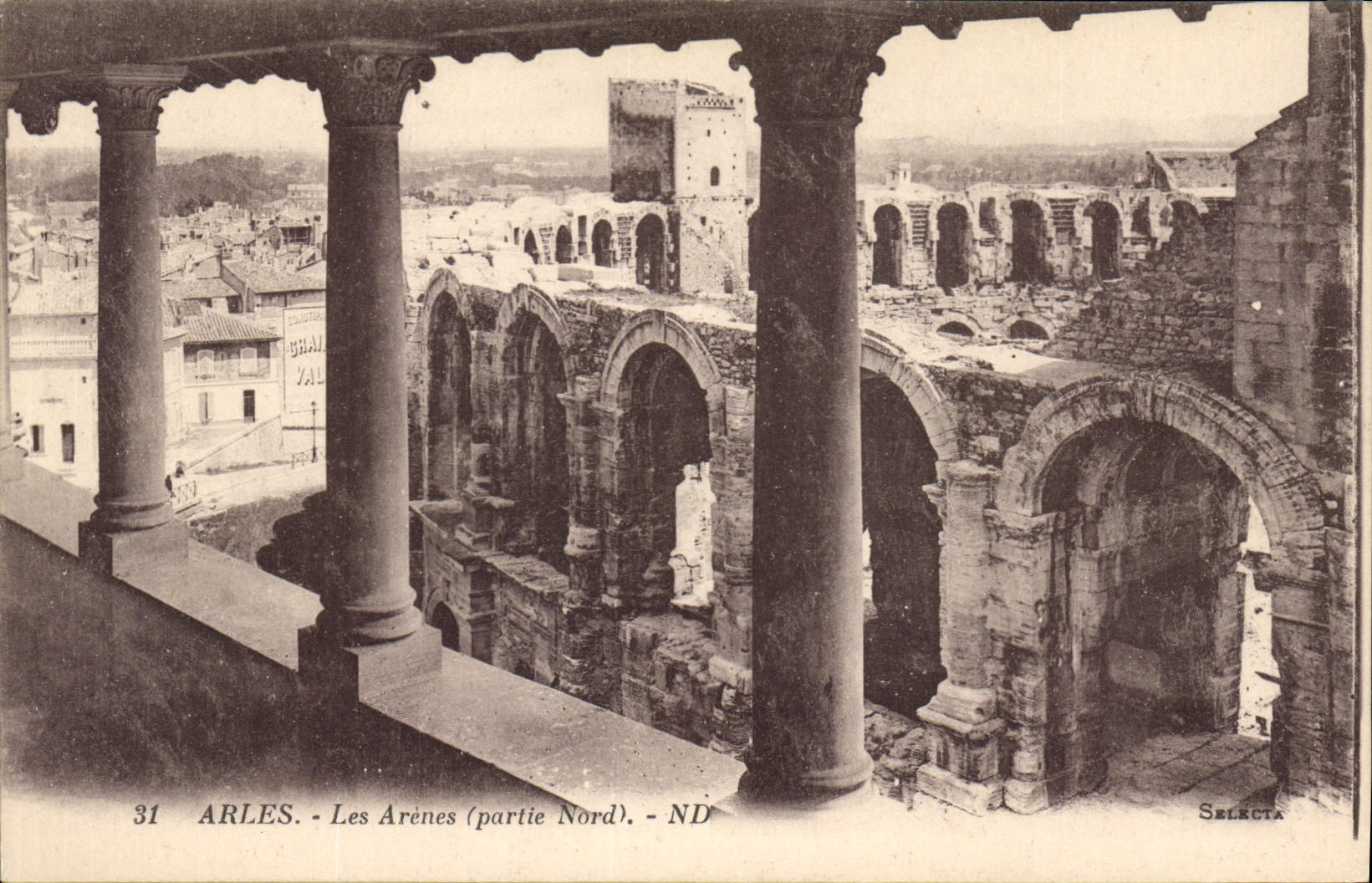CPA Arles les Arenes Partie Nord 