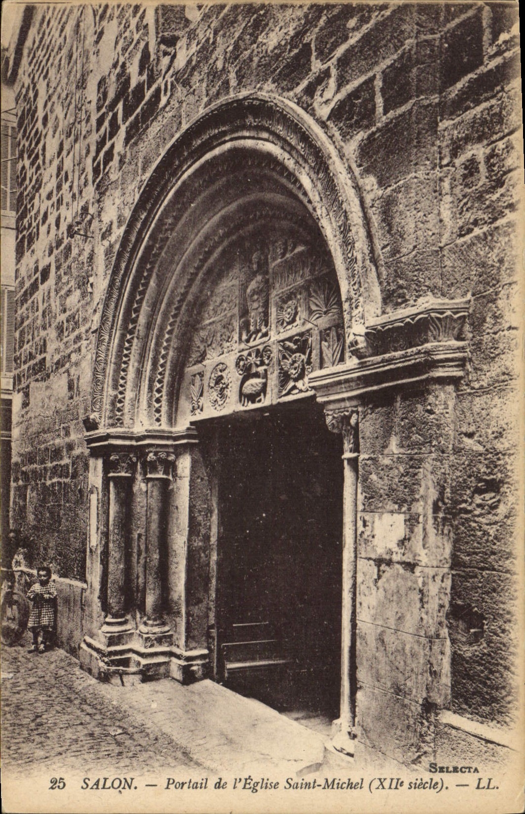CPA Salon Portail de l'eglise Saint Michel XII siecle 