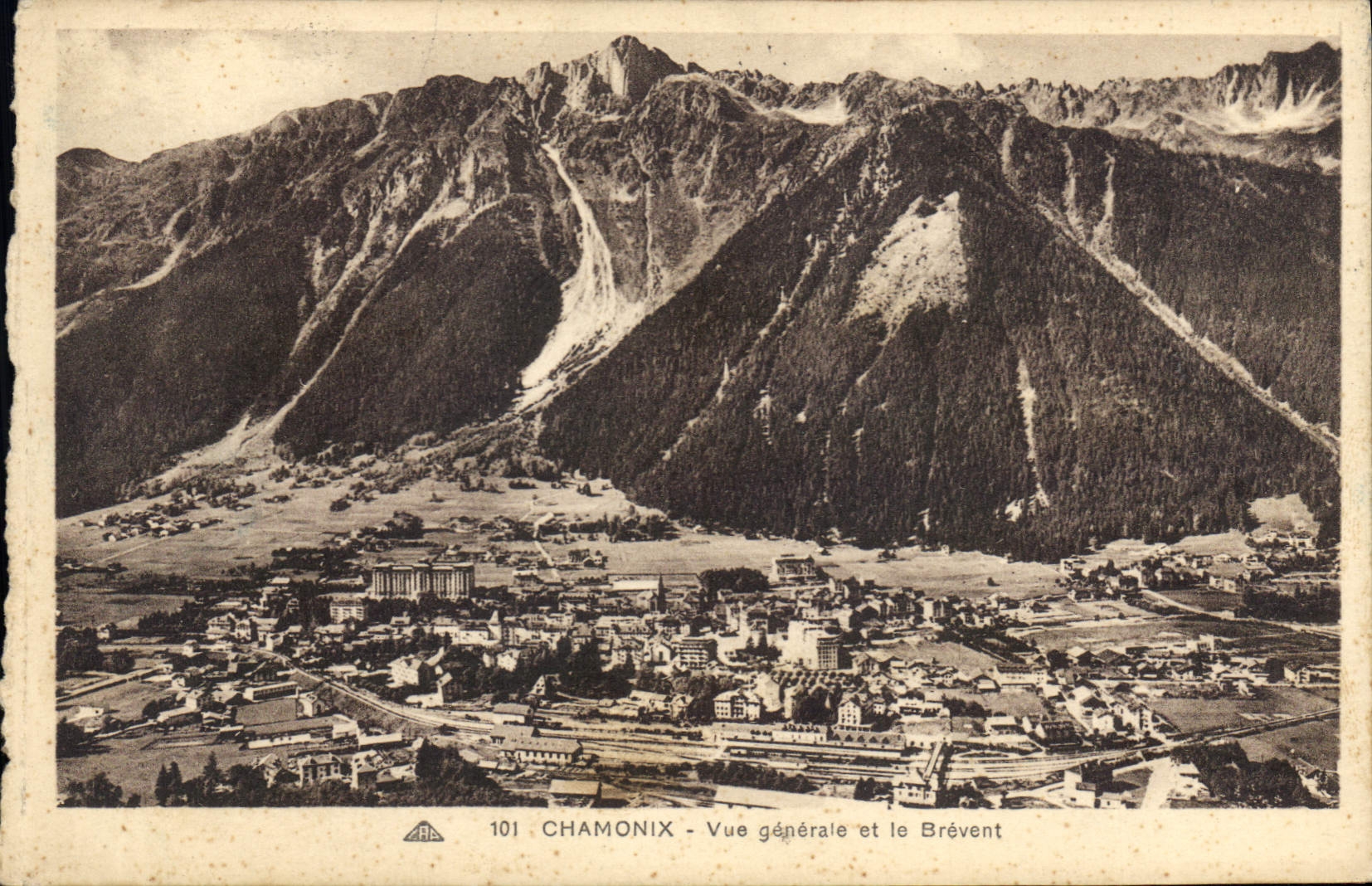 CPA Chamonix vue generale et le Brevent 