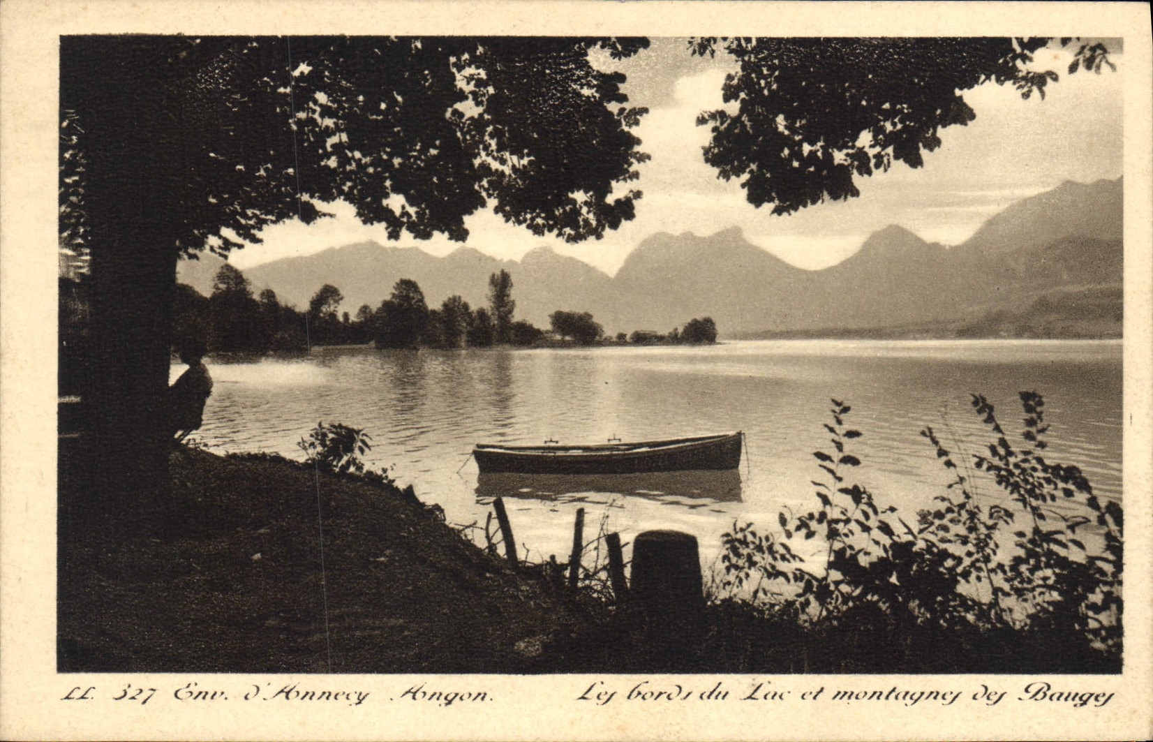 CPA Env d'Annecy Angon les Bords du Lac et montagnes des Bauges 
