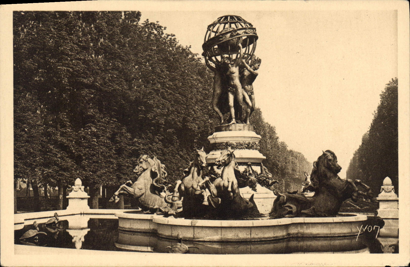 CPA Paris en Flanant Fontaine de Carpeaux Square de l'Observatoire 