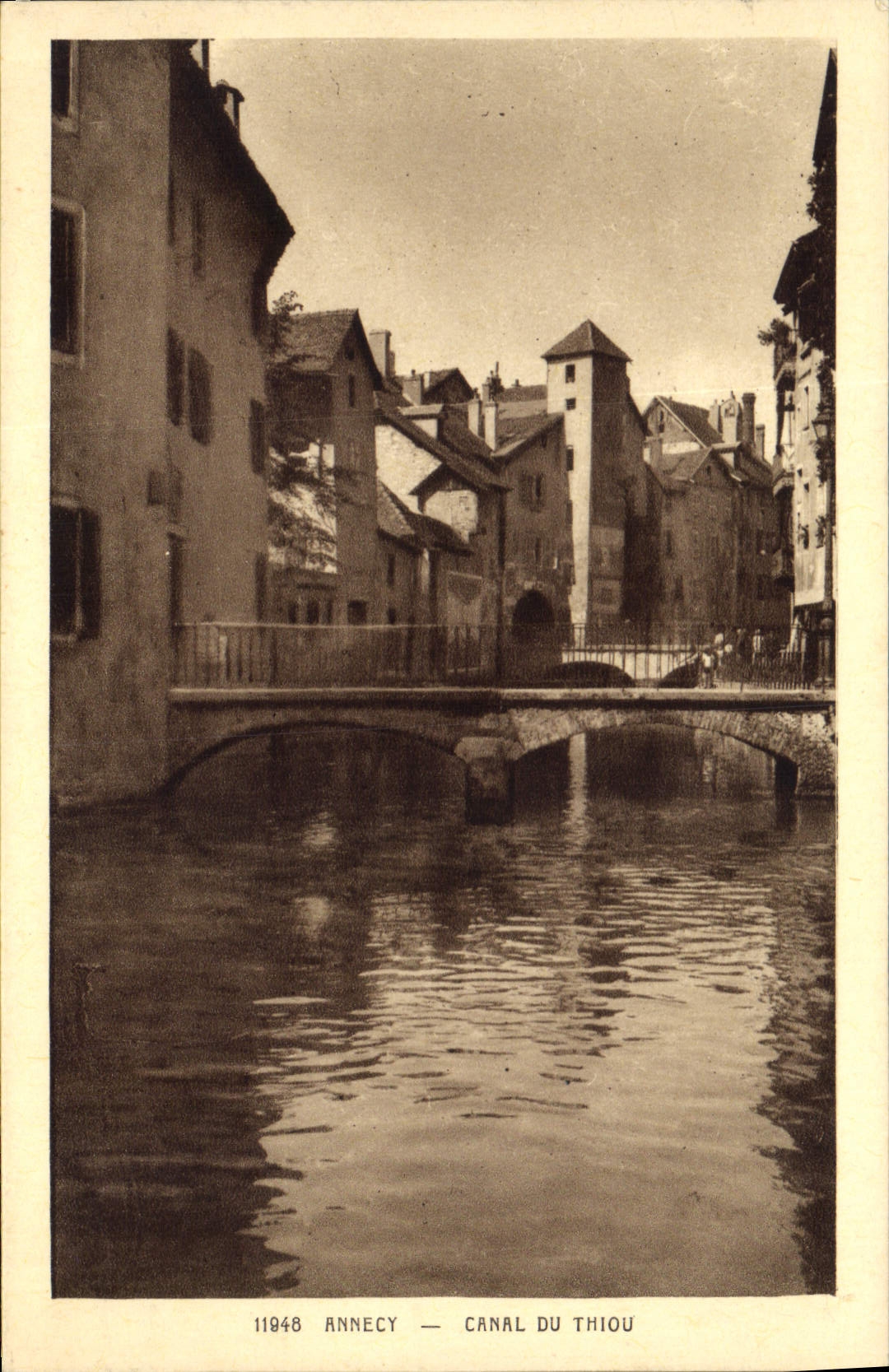 CPA Annecy Canal du Thiou 