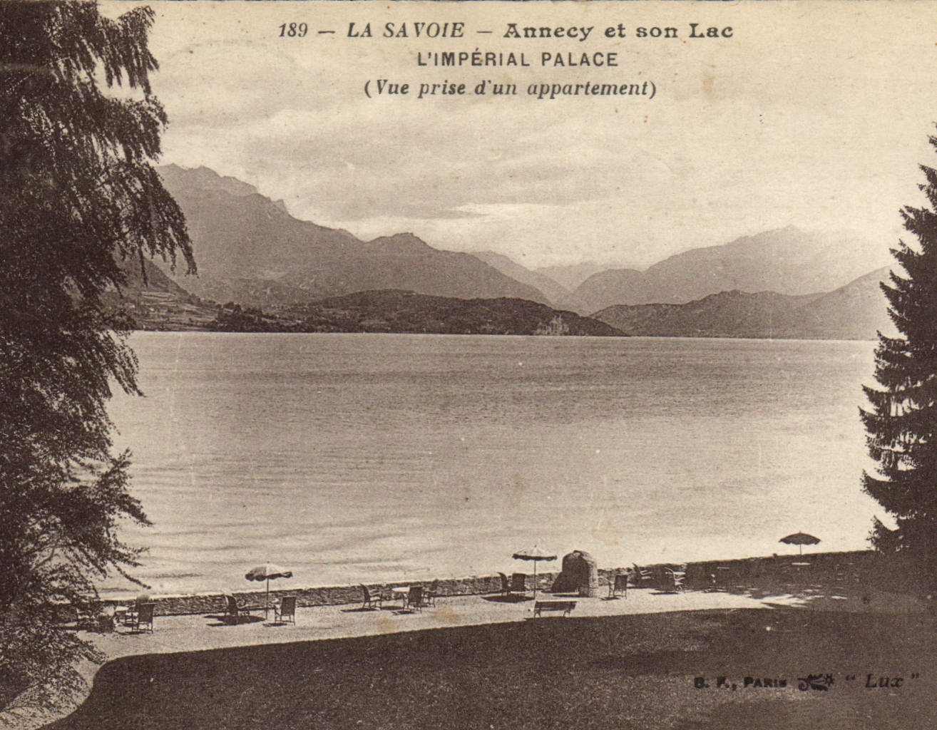 CPA La Savoie Annecy et son Lac l'Imperial Palace Cue prise d'un appartement 