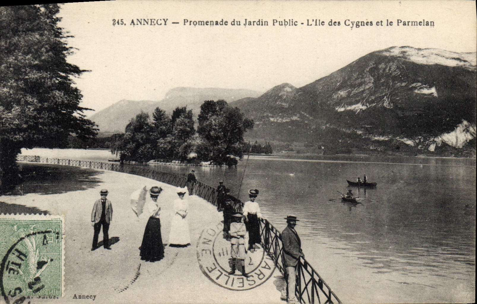 CPA Annecy Promenade du Jardin Public L'Ile des Cygnes et le Parmelan