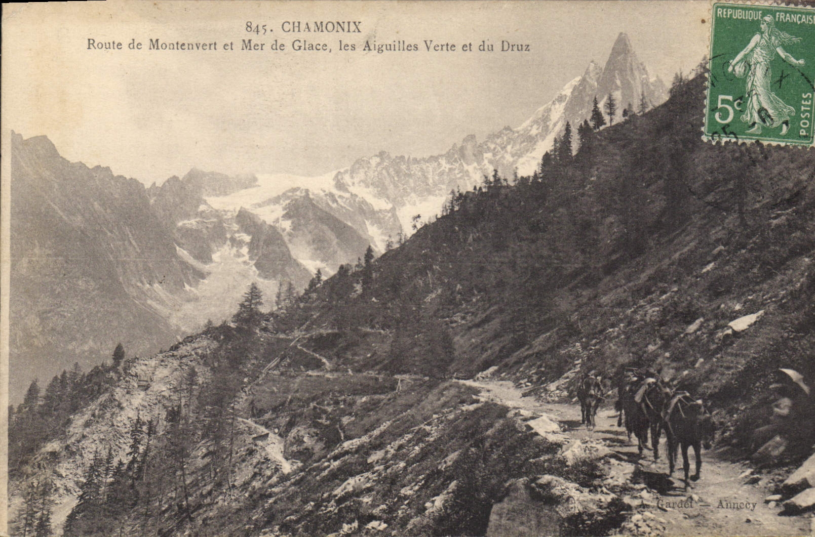 CPA Chamonix Route de Montenvert et Mer de glace les Aiguilles et du Druz 