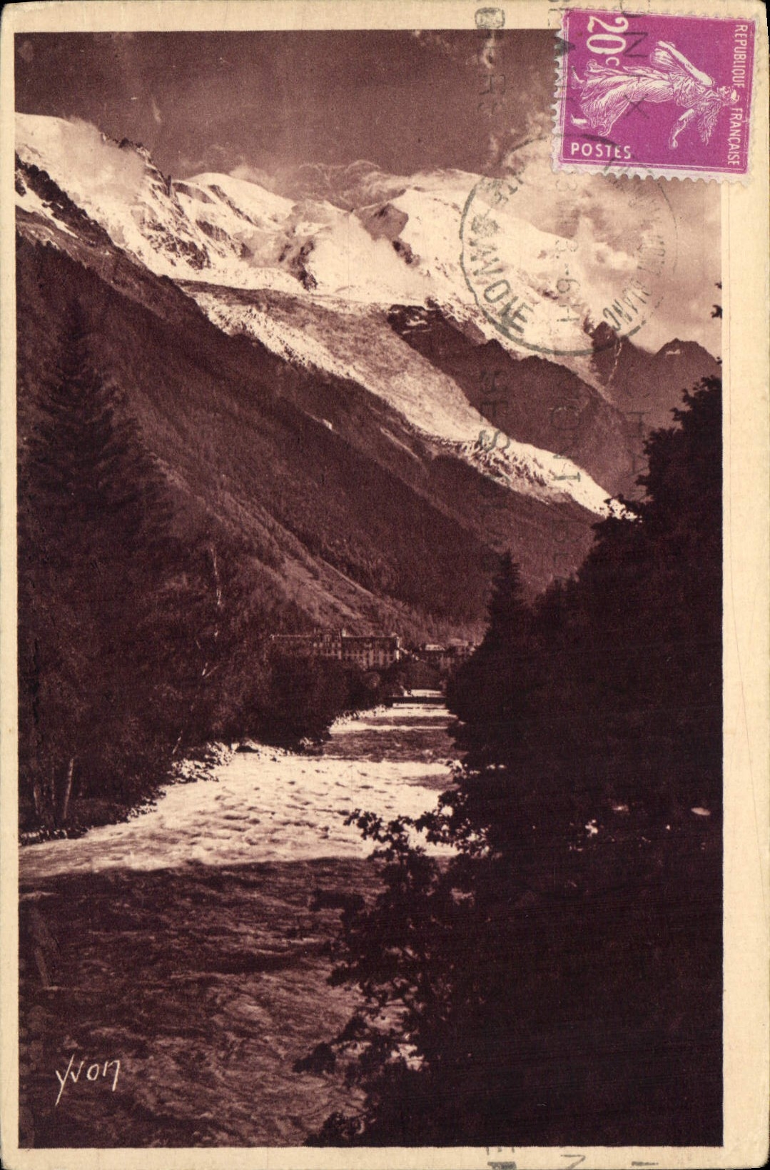 CPA La Douce France Chamonix Mont Blanc Haute Savoie L'Arve et son magnifique fond de glaciers 