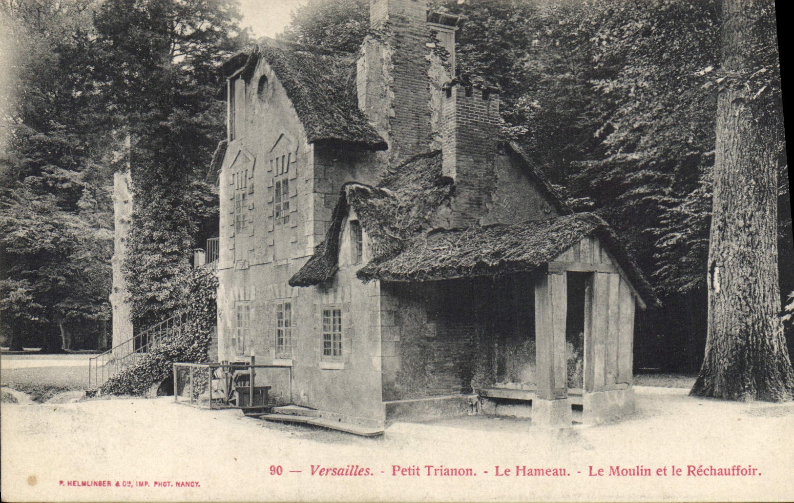 CPA Versailles Petit Trianon Le Hameau Le Moulin et le Rechauffoir 