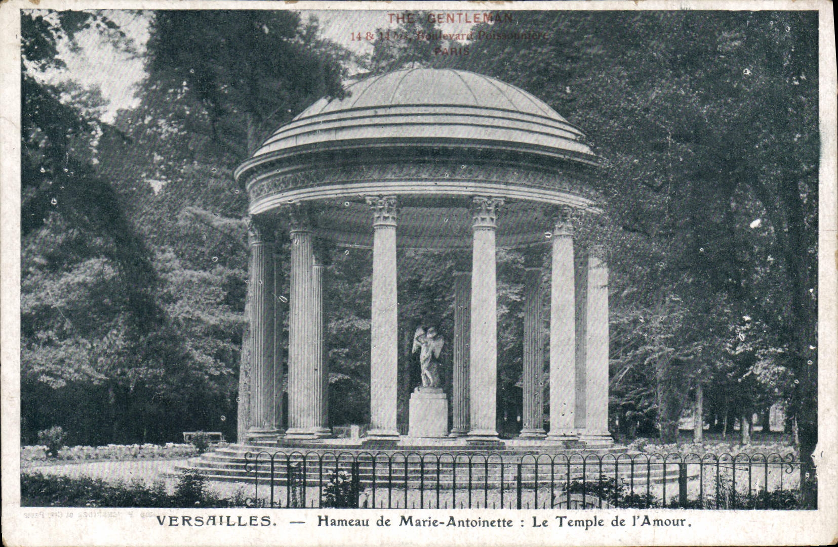CPA Versailles hameau de Marie Antoinette Le Temple de l'Amour Publicite The Gentleman Boulevard Poi