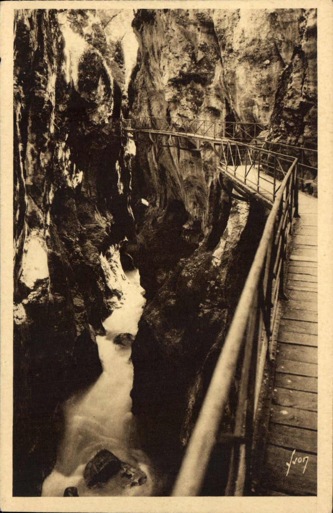 CPA Gorges du Fier Hte Savoie L'interieur 