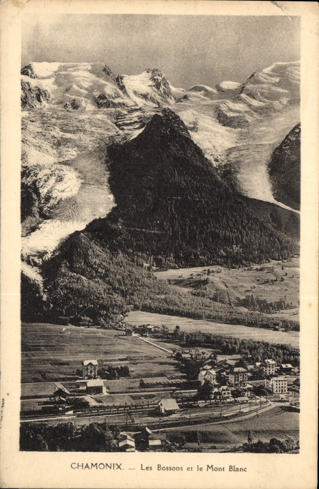 CPA Chamonix Les Bossons et le Mont Blanc