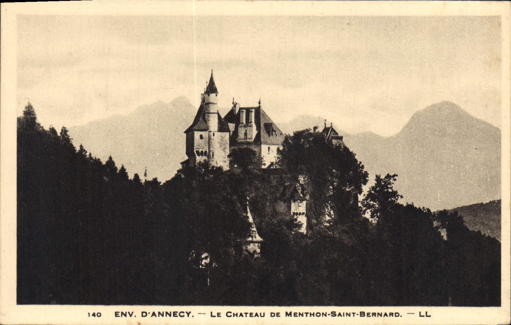 CPA Env d'Annecy Le Chateau de Menthon Saint Bernard 
