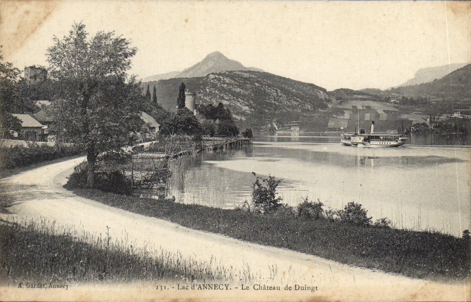 CPA Lac d'Annecy Le Chateau de Duingt Bateau