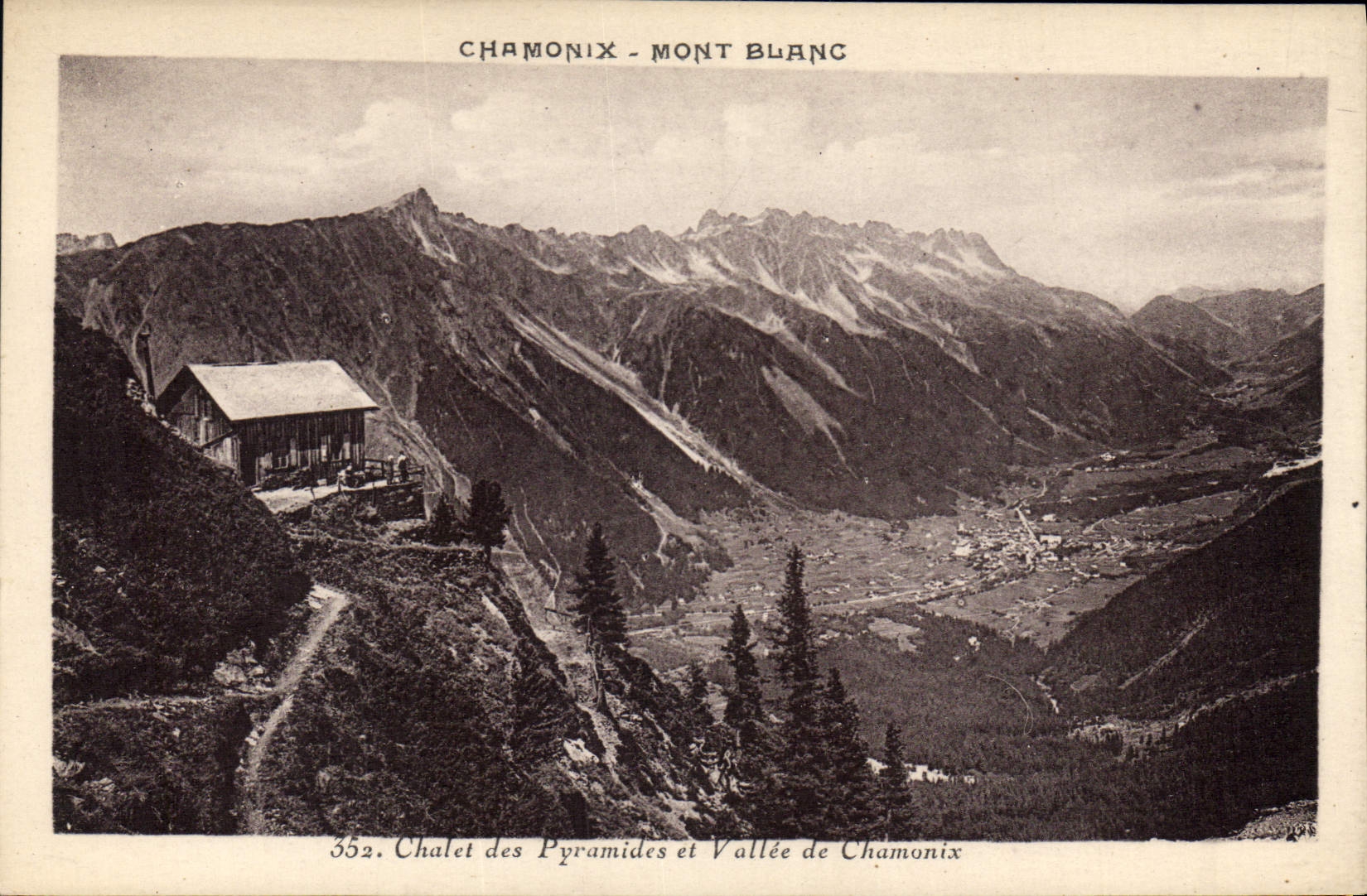 CPA Chamonix Mont Blanc Chalets des Pyramides et Vallee de Chamonix
