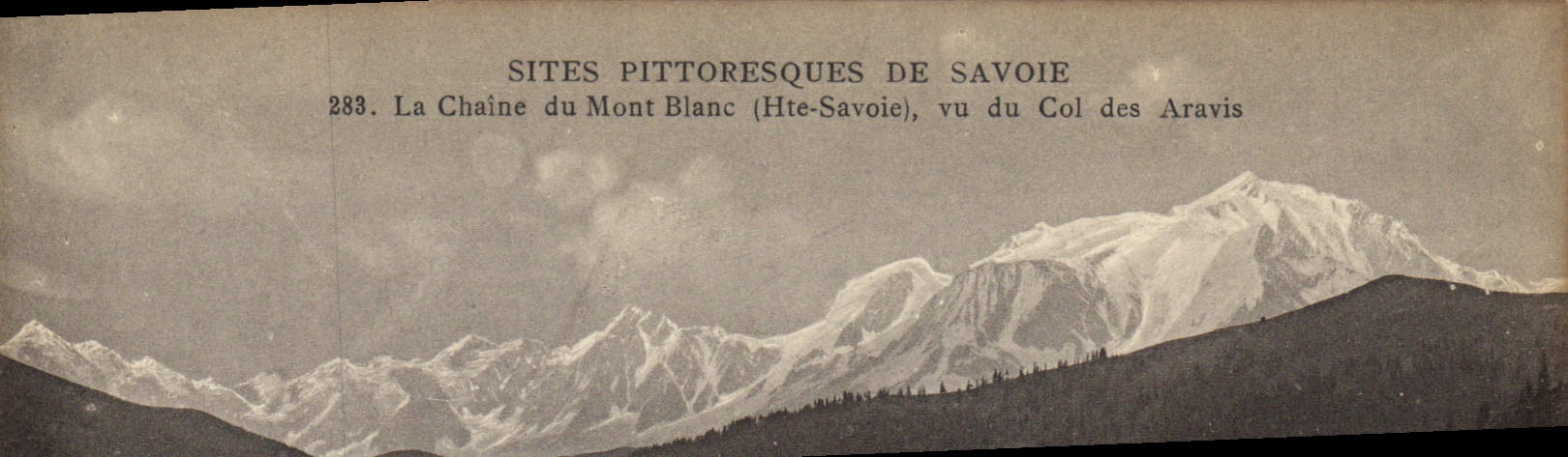 CPA Sites Pittoresques de Savoie La Chaine du Mont Blanc Hte Savoie vu du col des Aravis 