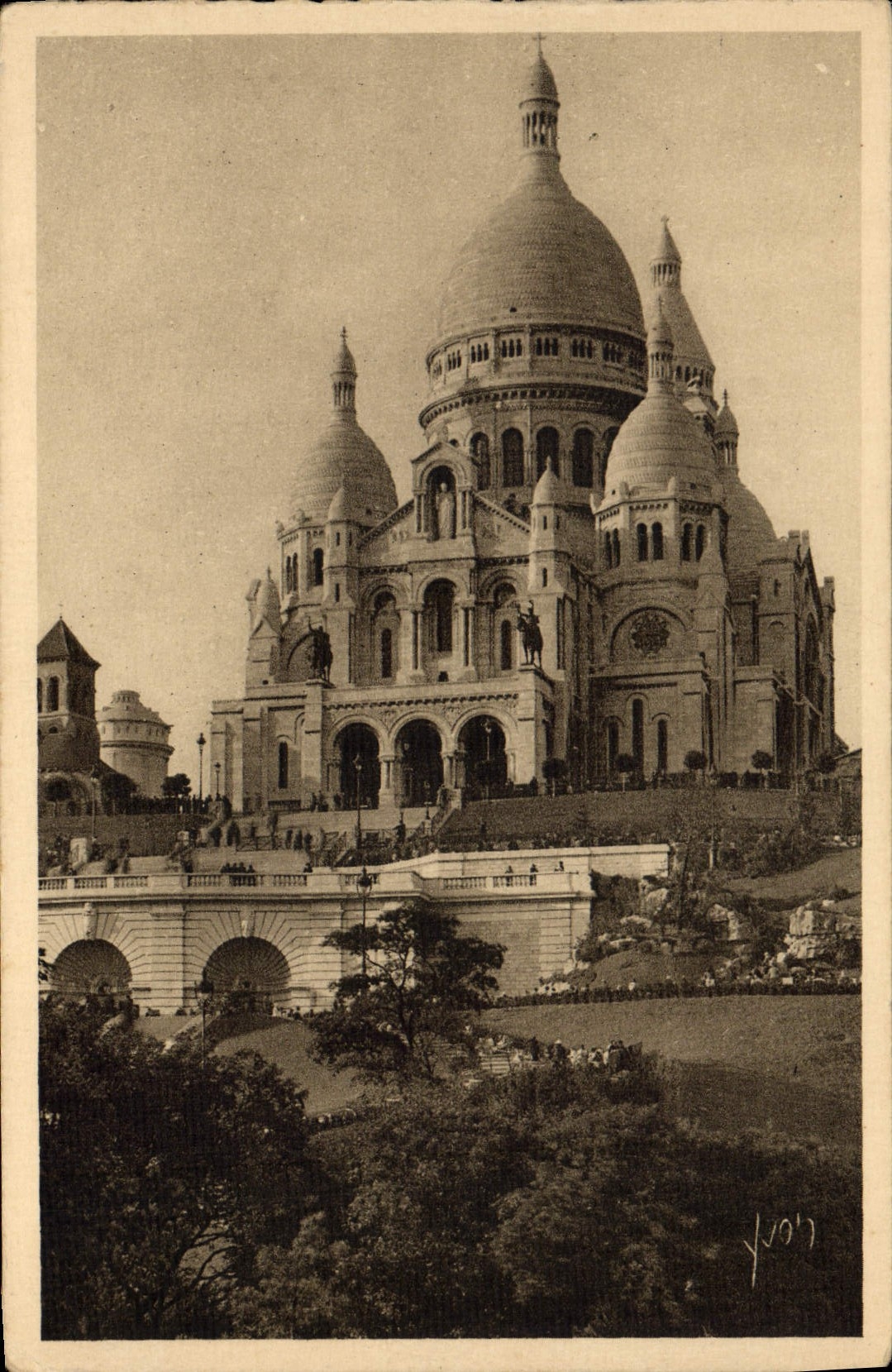 CPA Paris en Flanant Basilique du Sacre Coeur