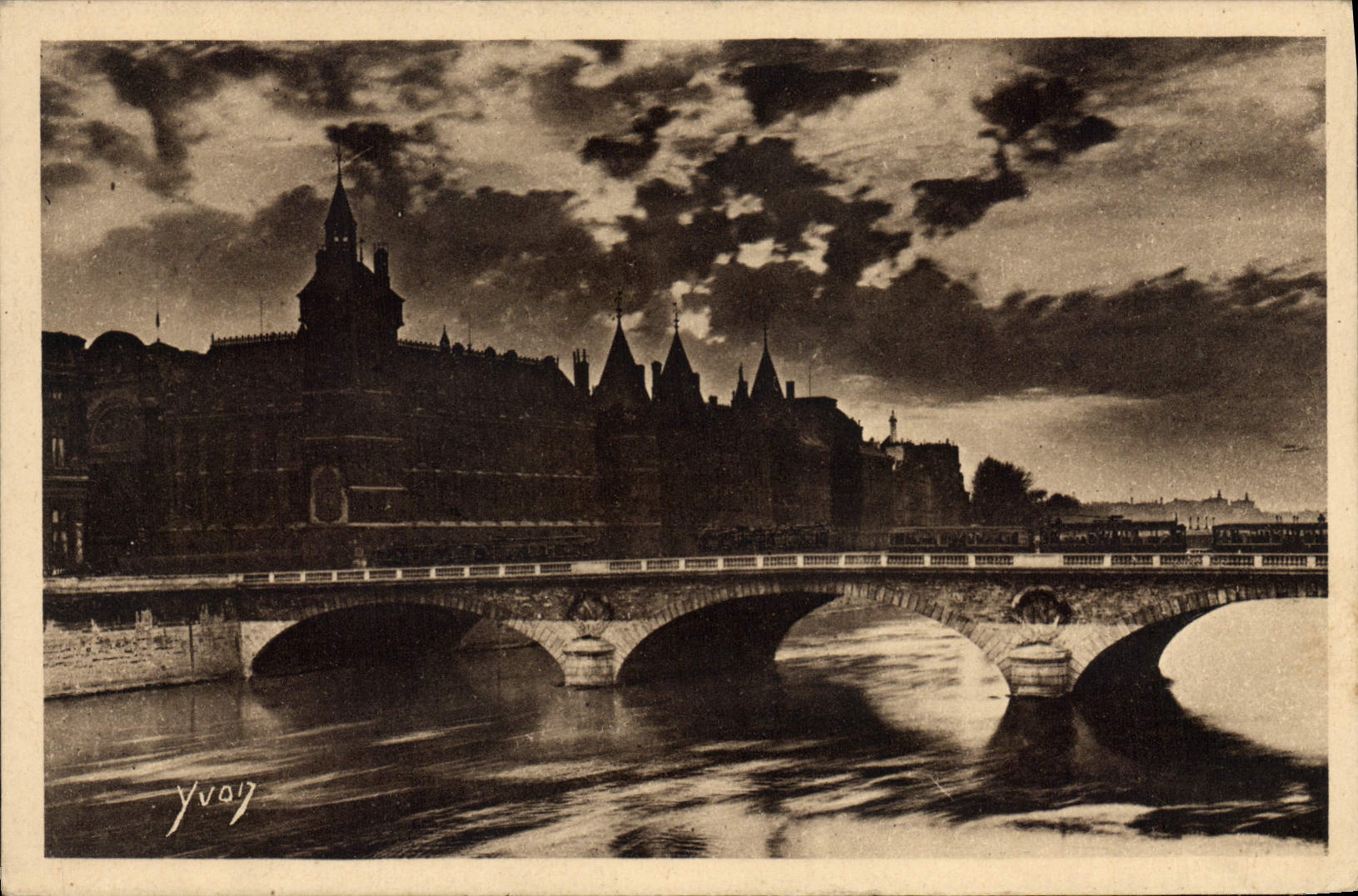 CPA Paris en Flanant La Conciergerie et le Pont au Change