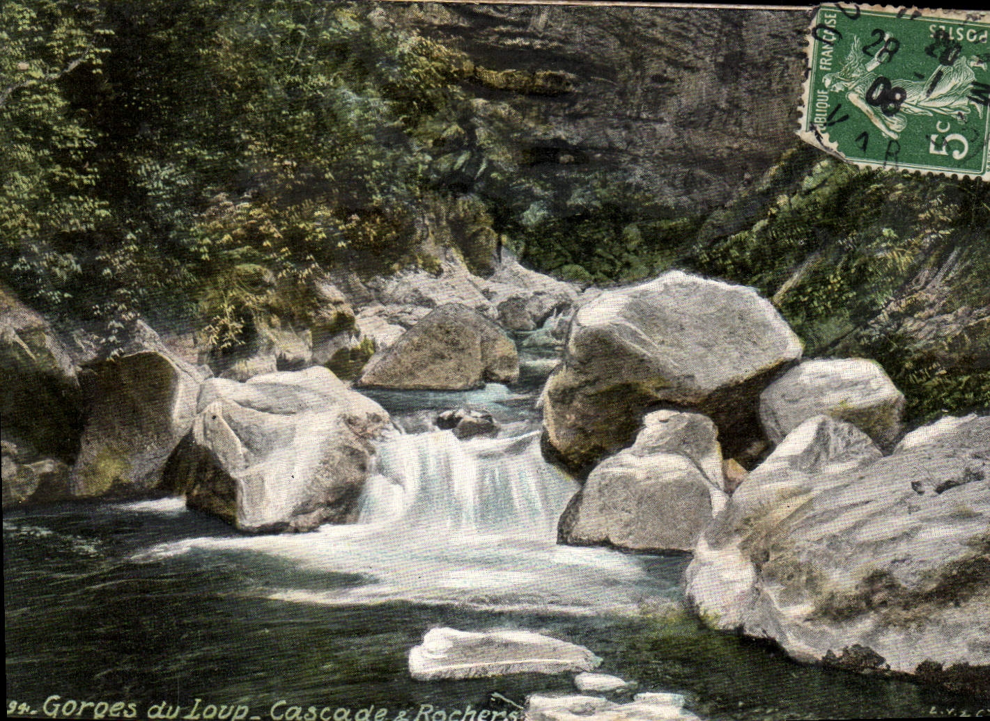 CPA Gorges du Loup Cascade et rochers