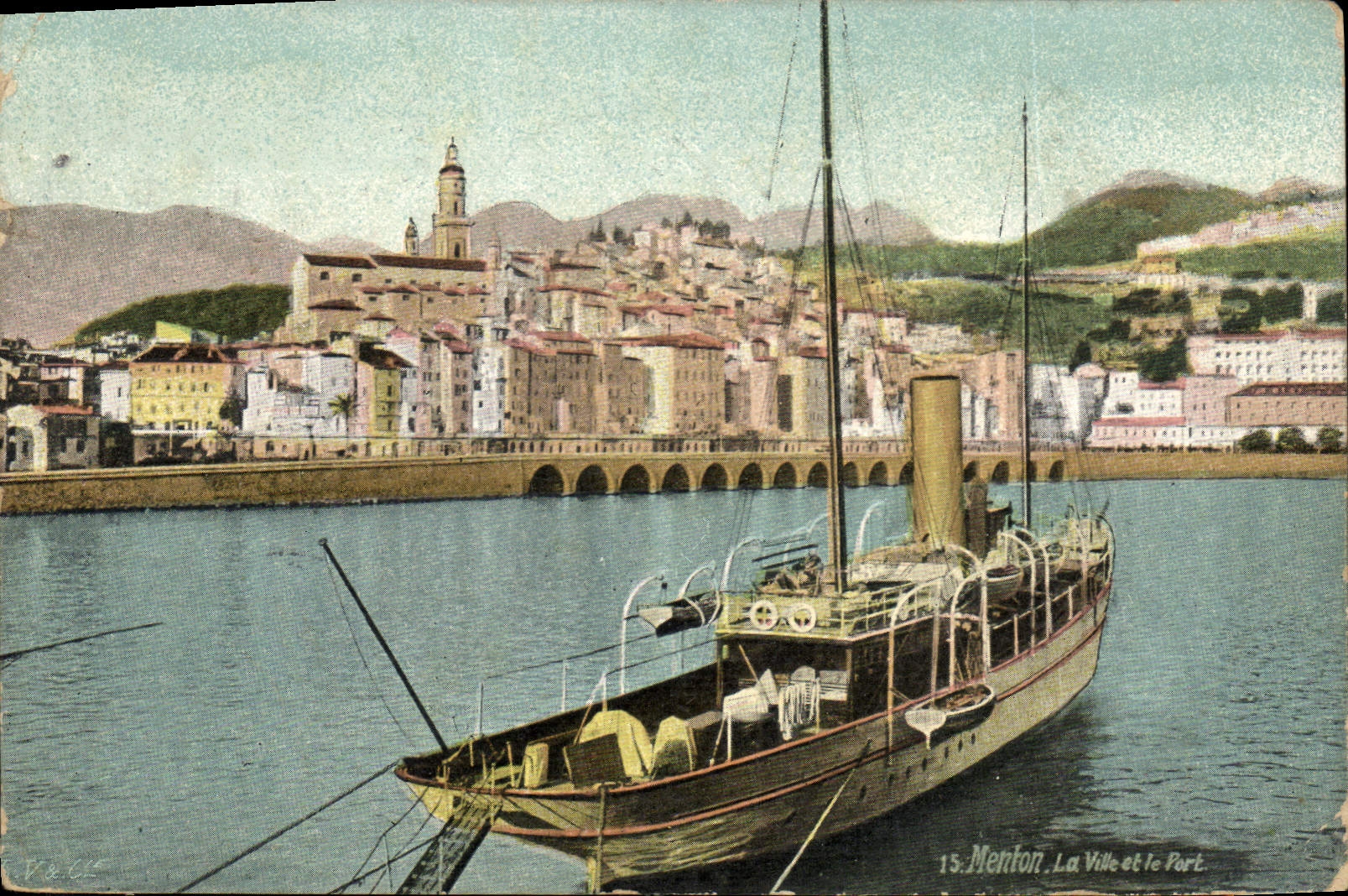 CPA Menton La Ville et le Fort Bateau
