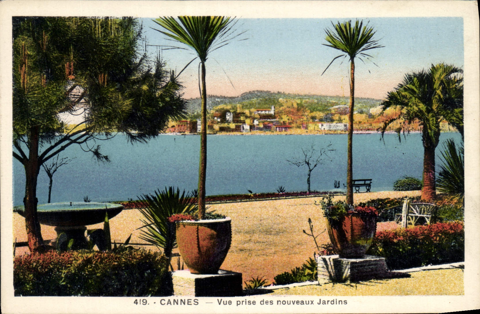 CPA Cannes Vue prise des nouveaux Jardins 