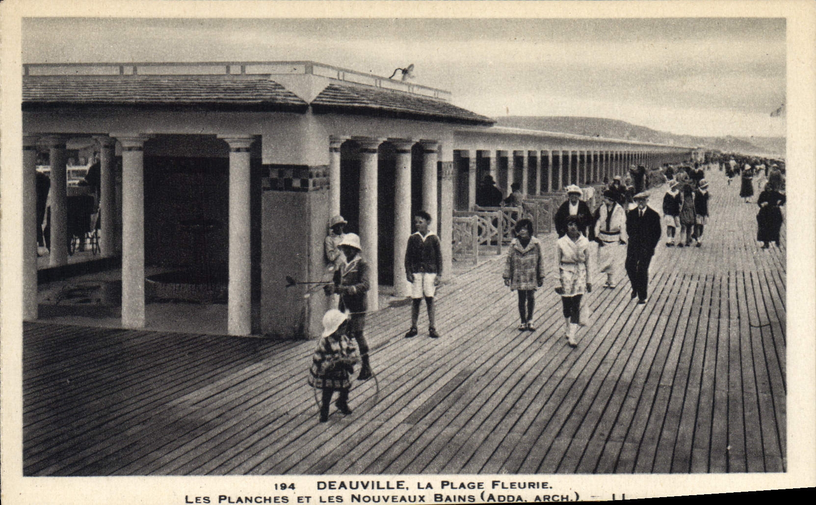 CPA Deauville La Plage Fleurie Les Planches et les Nouveaux Bains