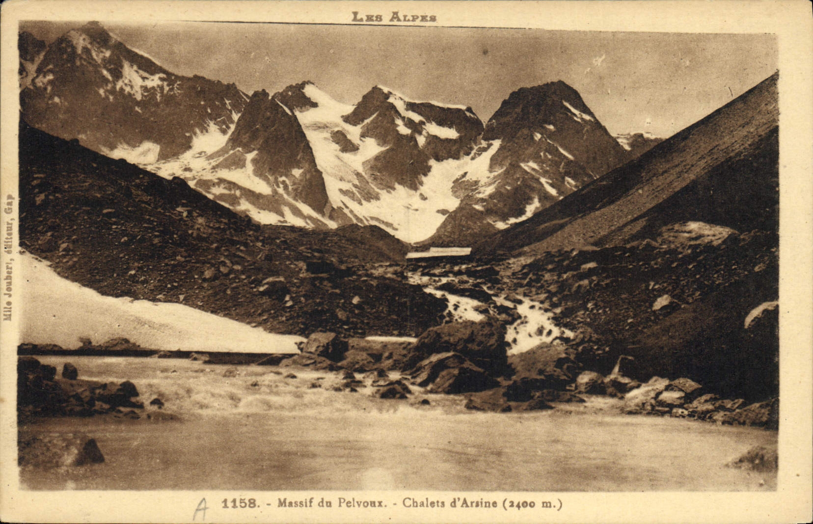 CPA Les Alpes Massif du Pelvous Chalets d'Arraine