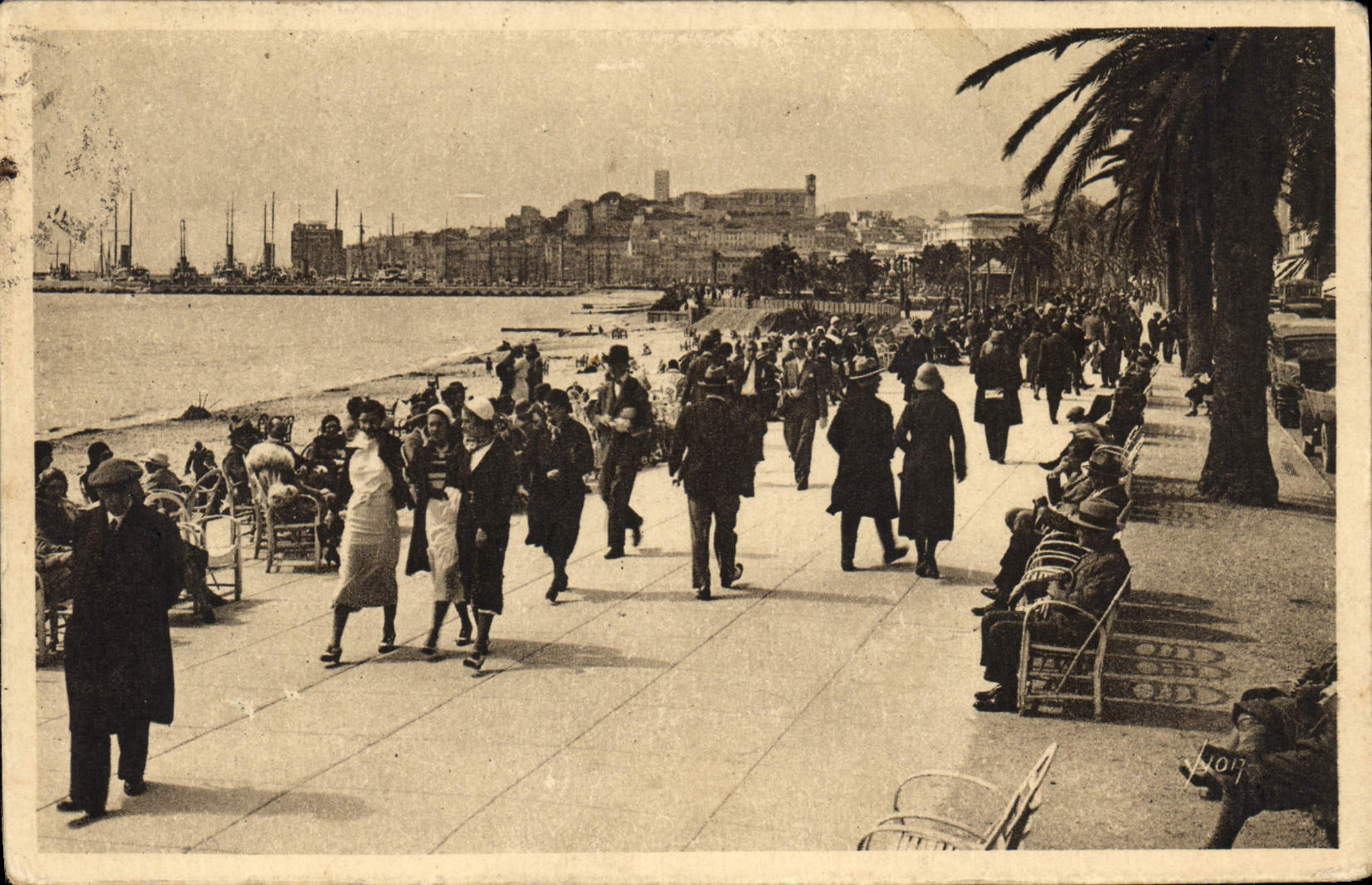 CPA Cannes Alpes Maritimes Promenade de la Croisette